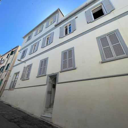 Quirky 1Br Just Off Main Street Prime Location Apartment ยิบรอลตาร์ ภายนอก รูปภาพ